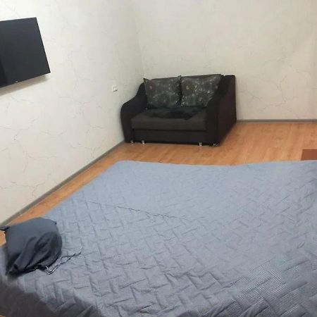 Ауэзова Apartamento Petropavlovsk Exterior foto