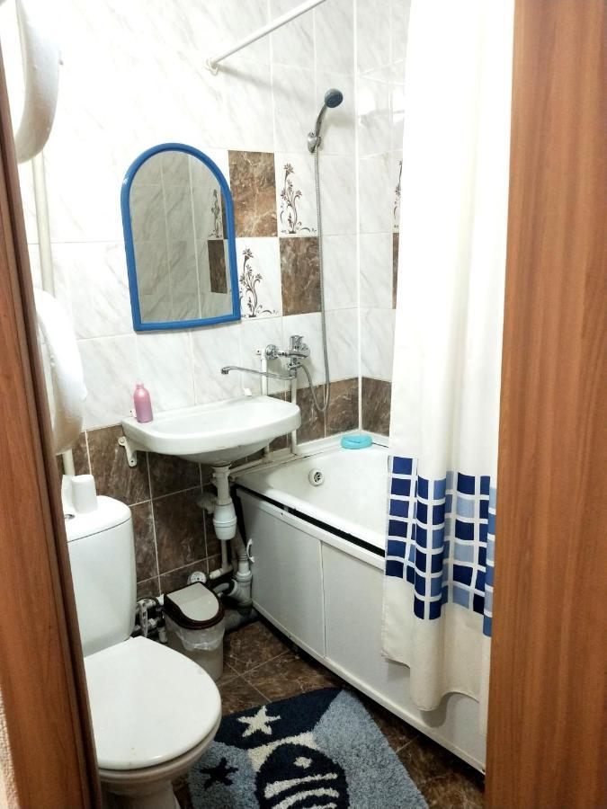 Ауэзова Apartamento Petropavlovsk Exterior foto